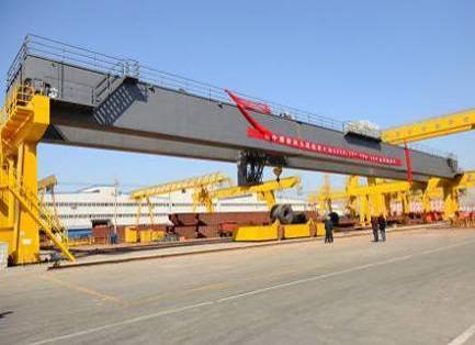 中核工業70m跨度起重機